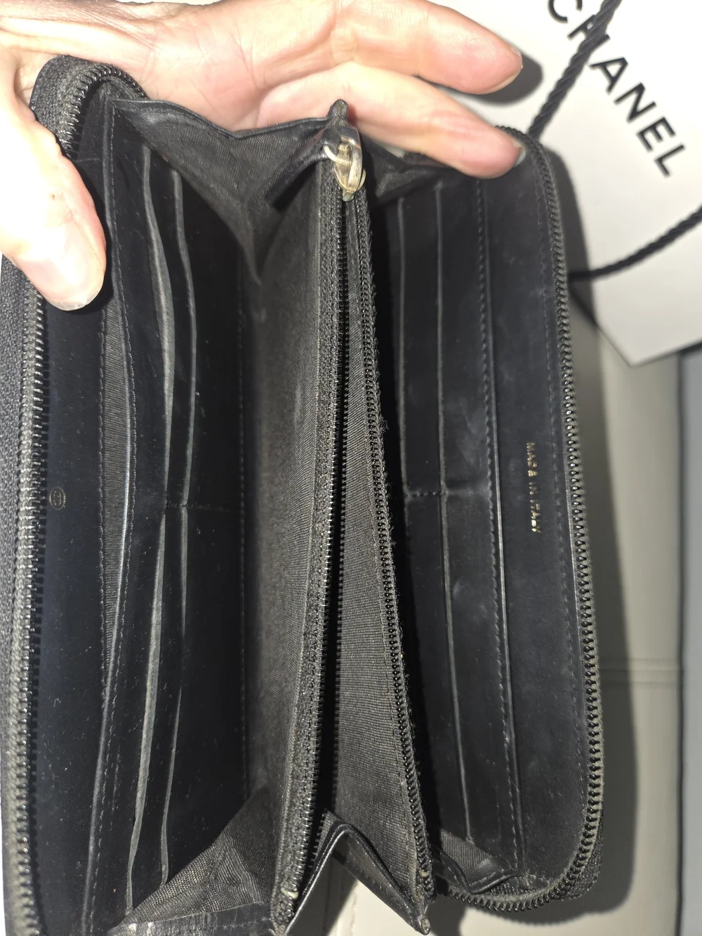 CHANEL authentic zip
